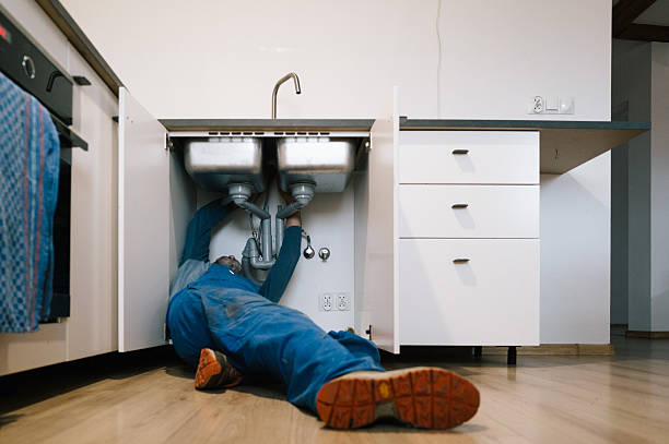 Professional Pipe Repair technician working in Woodburn, VA